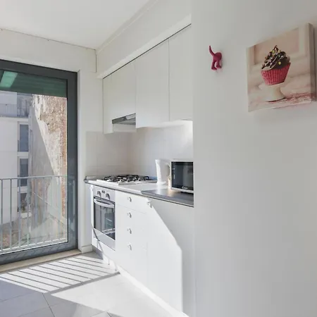 014 A - Charming In Center With Garage Apartamento *